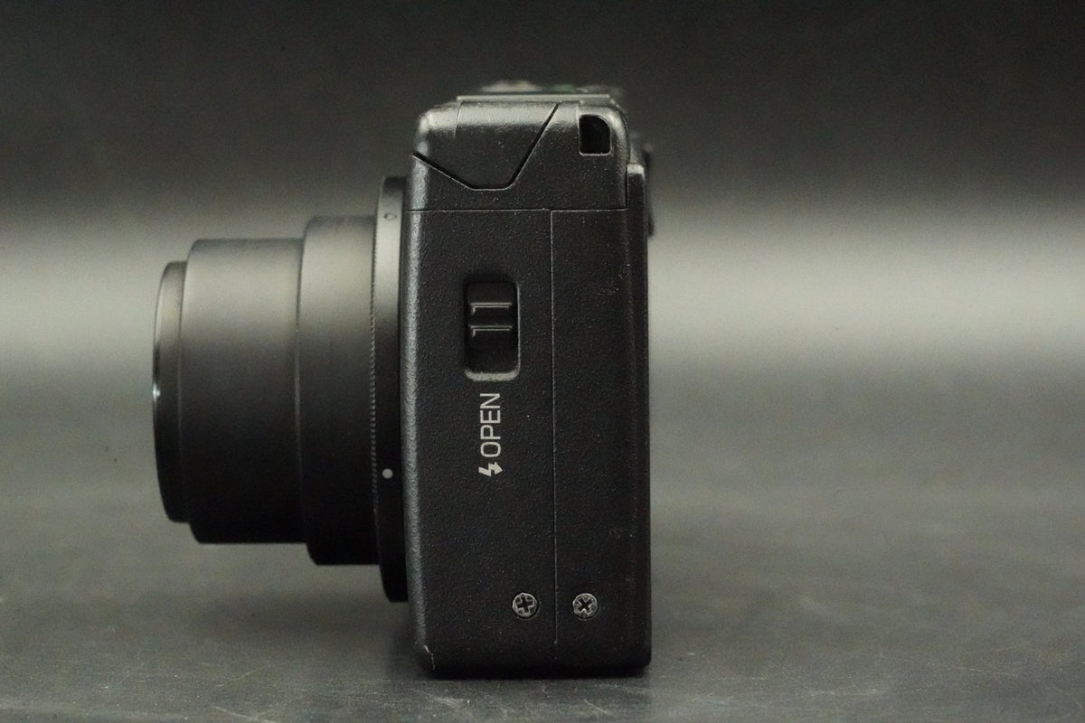 RICOH GR DIGITAL II 10.1 MP Compact Camera -5246 cuts- #12737