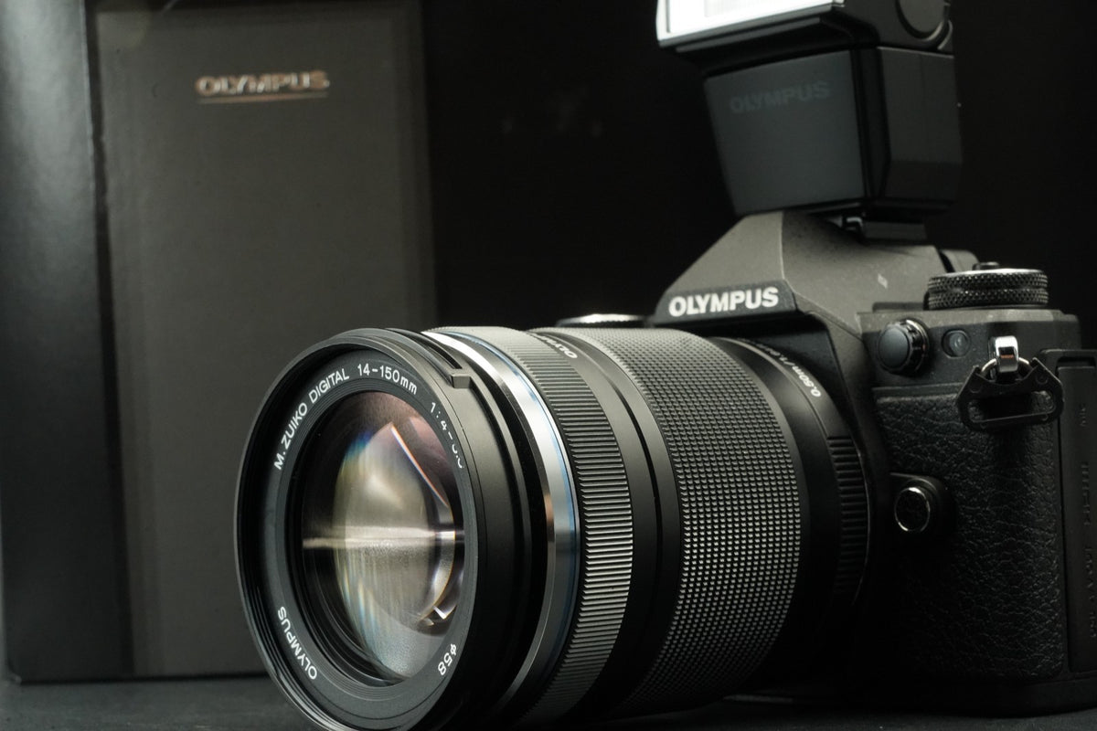 Olympus OM-D E-M5 Mark II w/ M.ZUIKO 14-150 Lens Black -19392 cuts- #11473