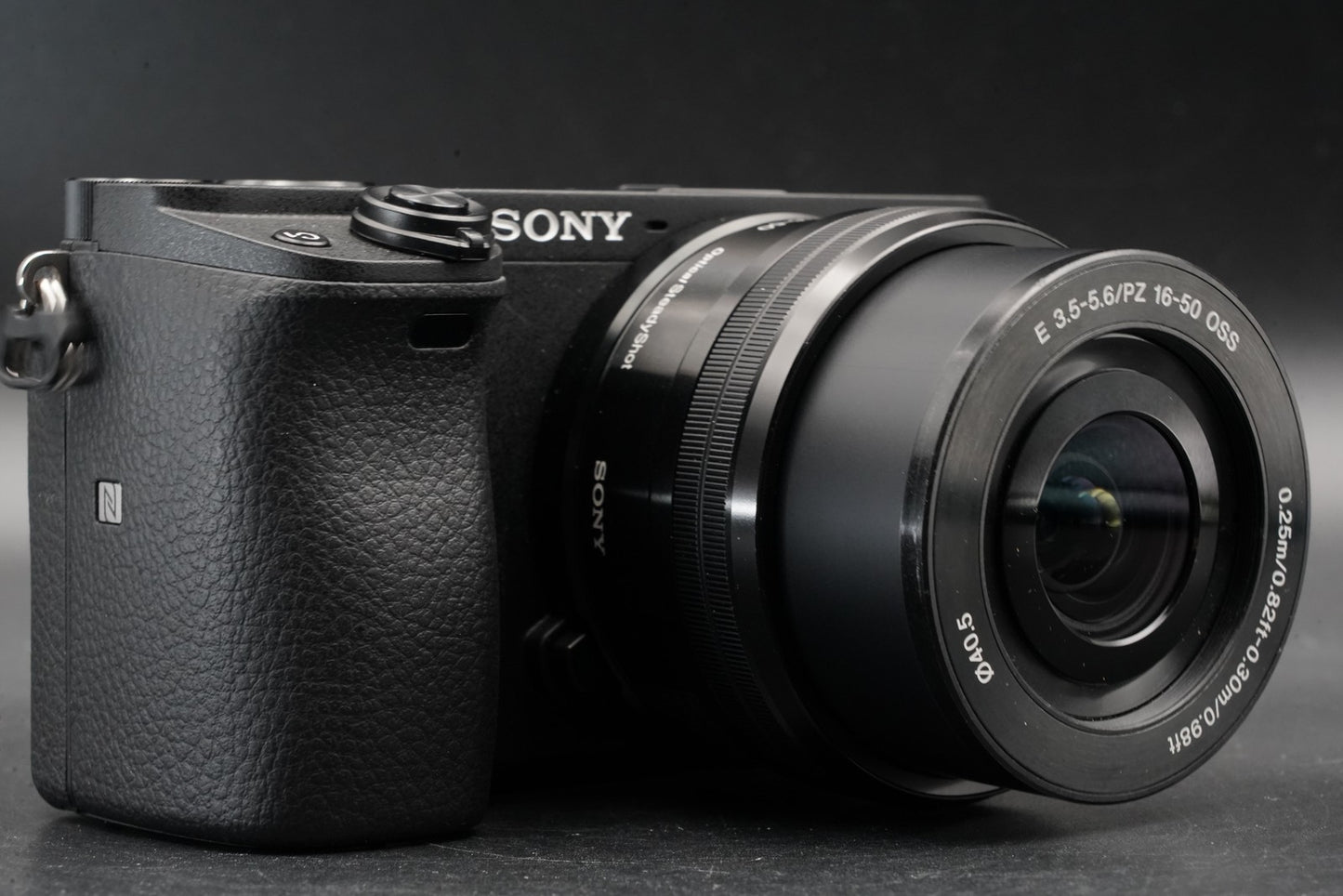 1625 cuts! Sony A6400 Mirrorless Digital Camera Black w/ 16-50mm Lens 11199