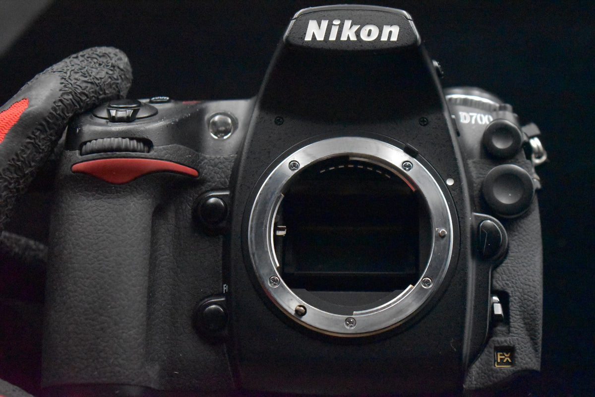 [US Duty Paid] Nikon D700 12.1 MP DSLR Cámara de video digital usada 9201