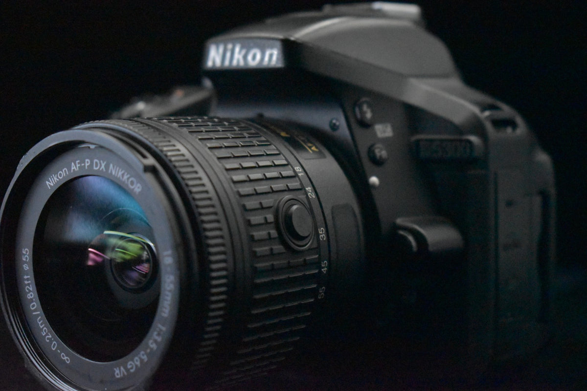 [US Duty Paid] Cámara de video digital Nikon D5300 24,2 MP DSLR con lente 9113