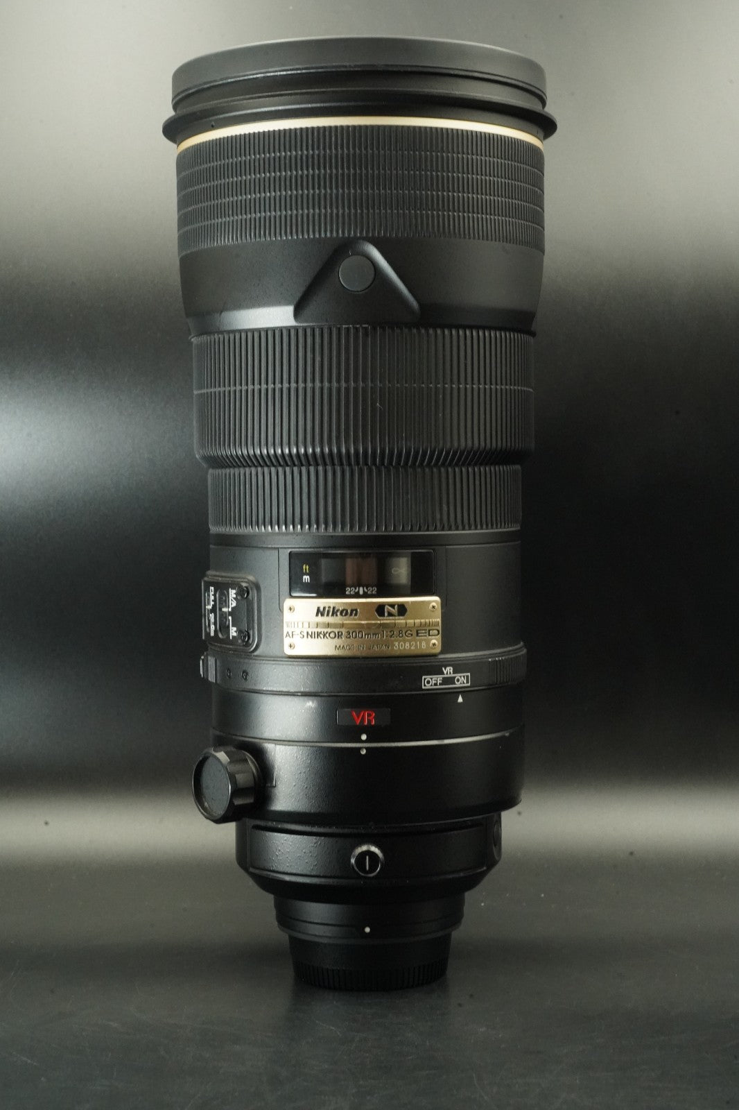 Nikon AF-S NIKKOR 300mm f/2.8 G IF-ED Lens #12538