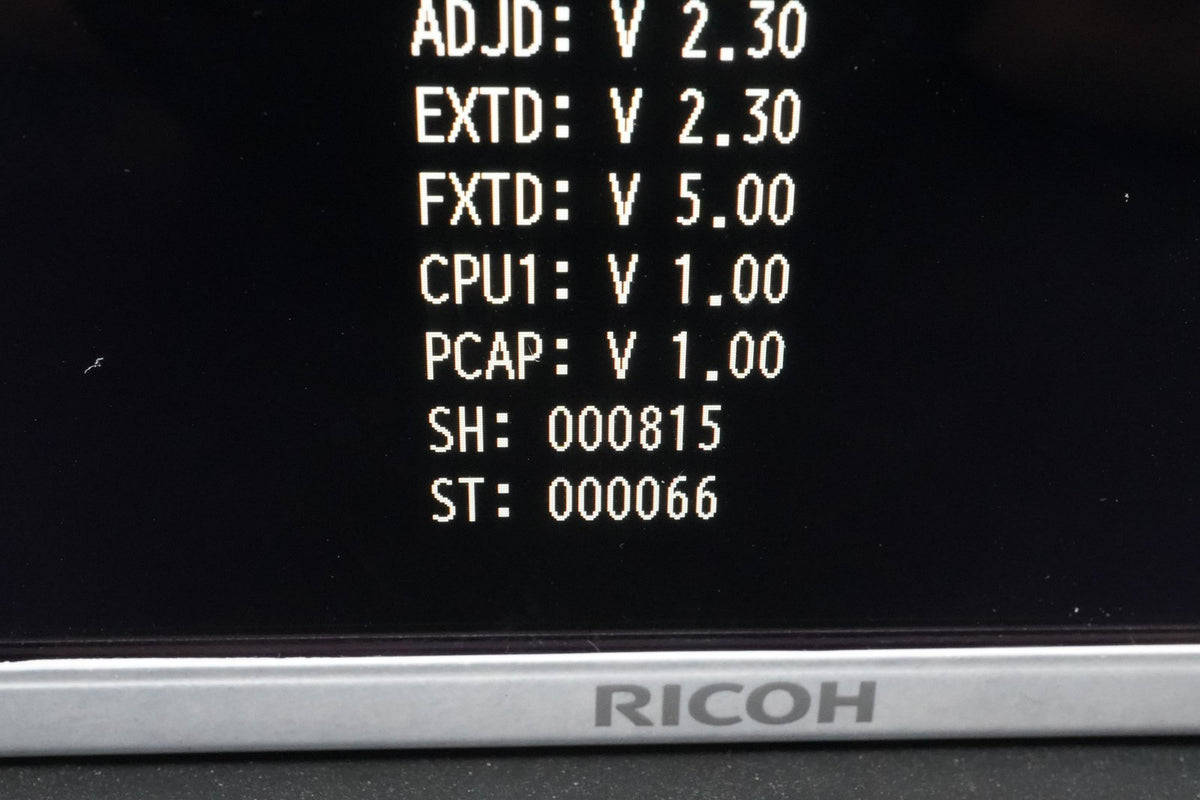 Ricoh GR Digital IV 10.4MP Digital Camera White -815 cuts- #11024