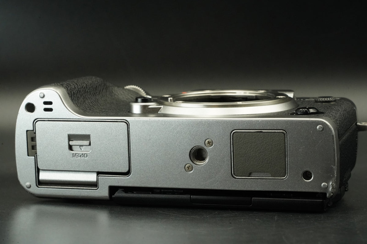 Fujifilm X-T3 Mirrorless Digital Camera Silver -20 cuts- #11869