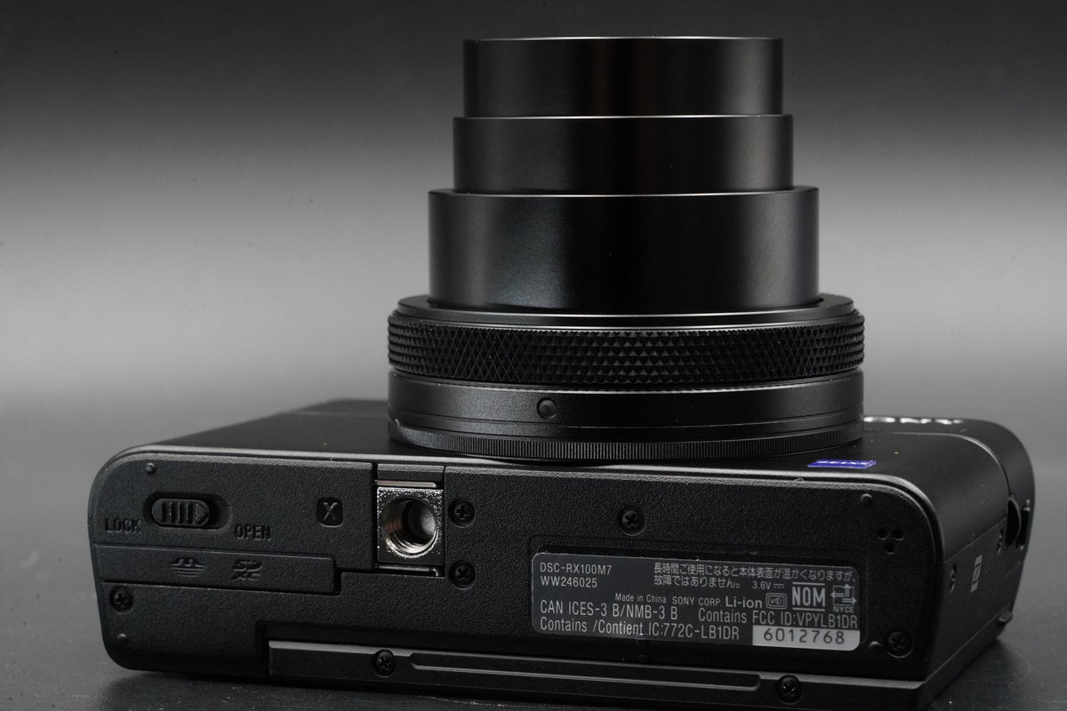 Sony Cyber-Shot DSC-RX100 VII Mark 7 Digital Camera ALMOST UNUSED #10929