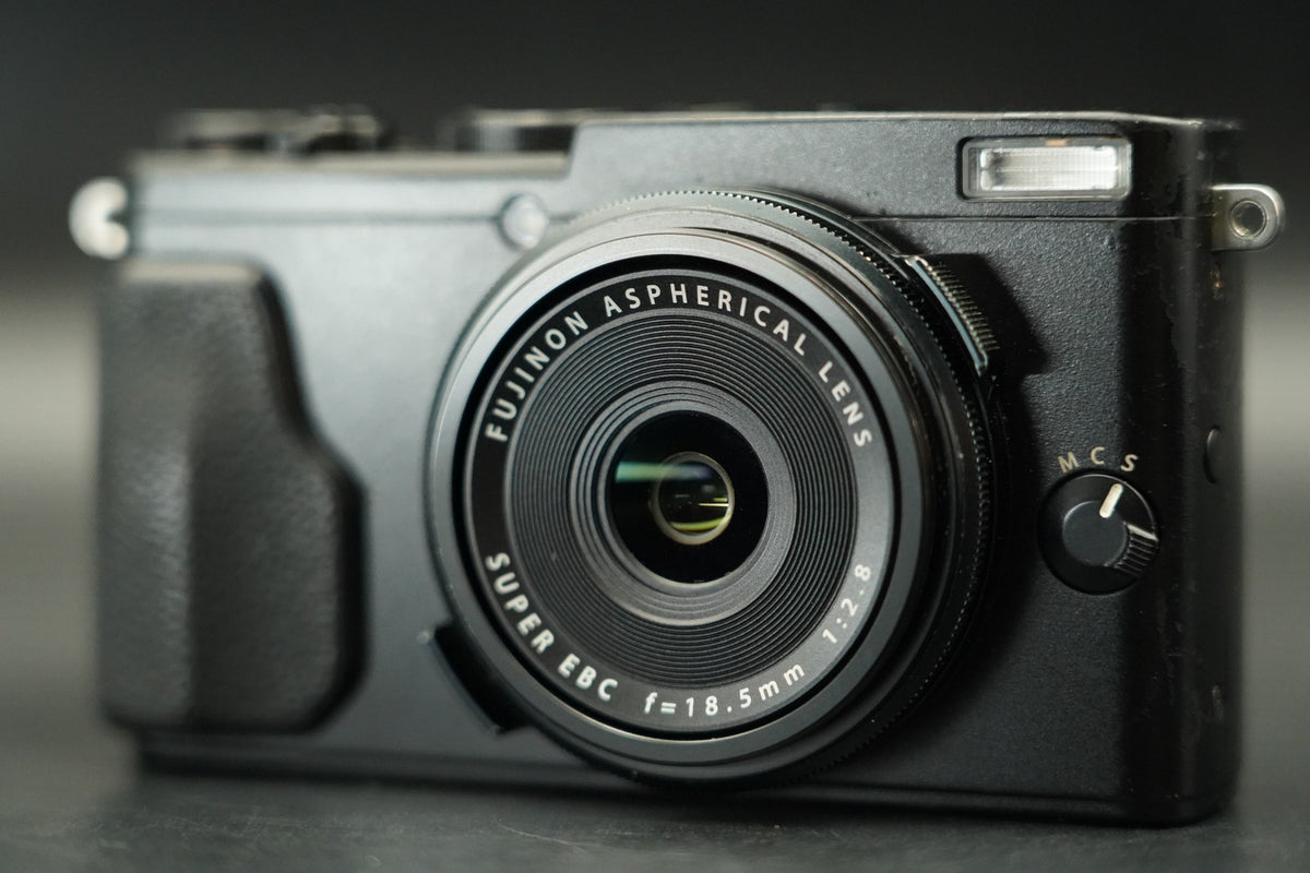 Fujifilm Fuji X70 X 70 Black 16.3MP Digital Camera #11988