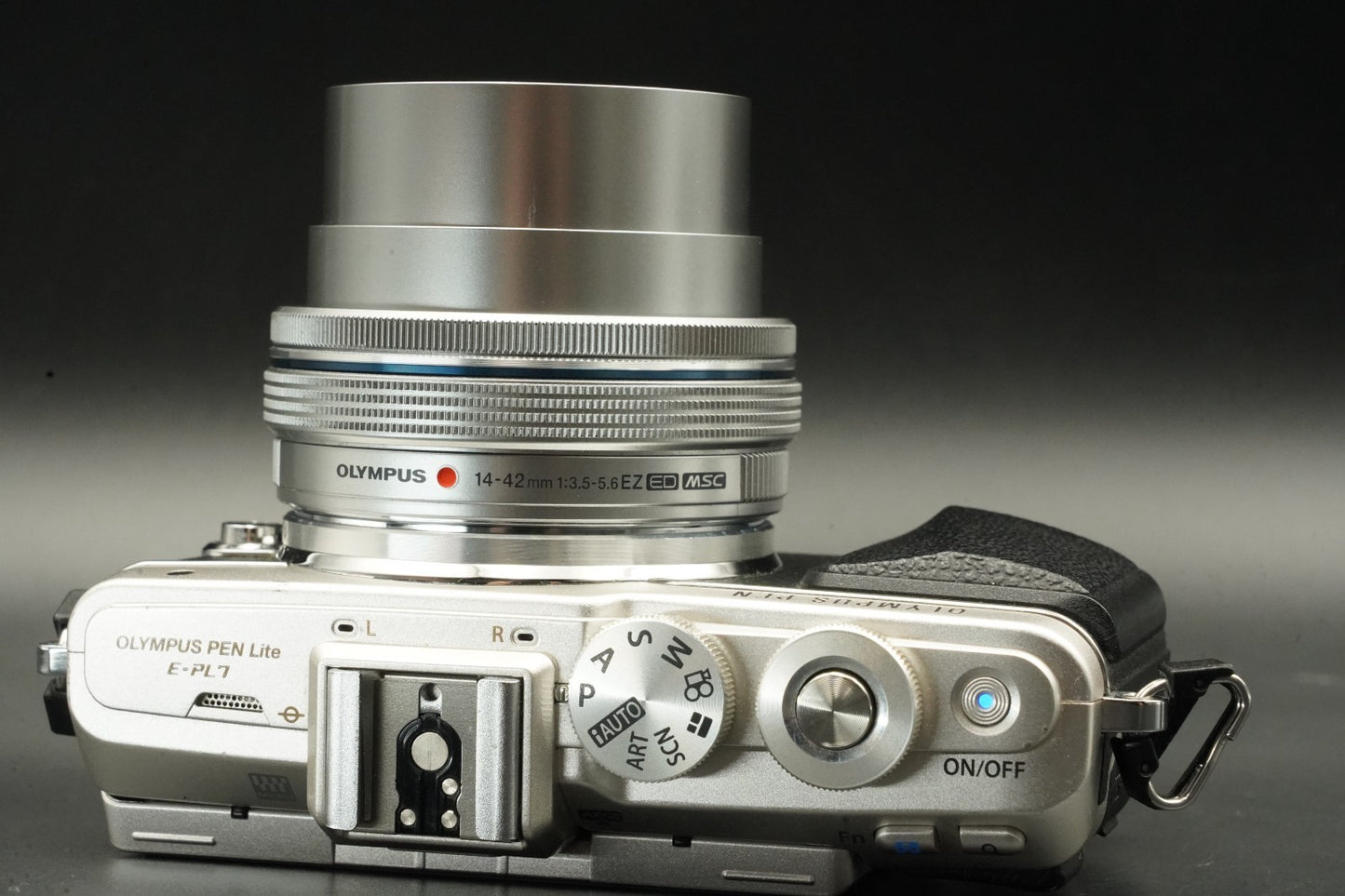 Olympus PEN E-PL7 Digital Camera Silver with 14-42mm + 40-150mm Lens  11571