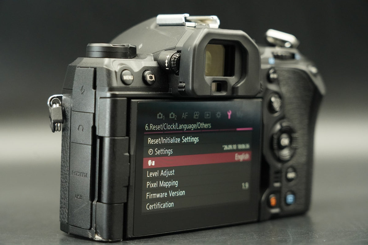 OLYMPUS OM System OM-1 20.4MP Mirrorless Camera -739 cuts- #12216