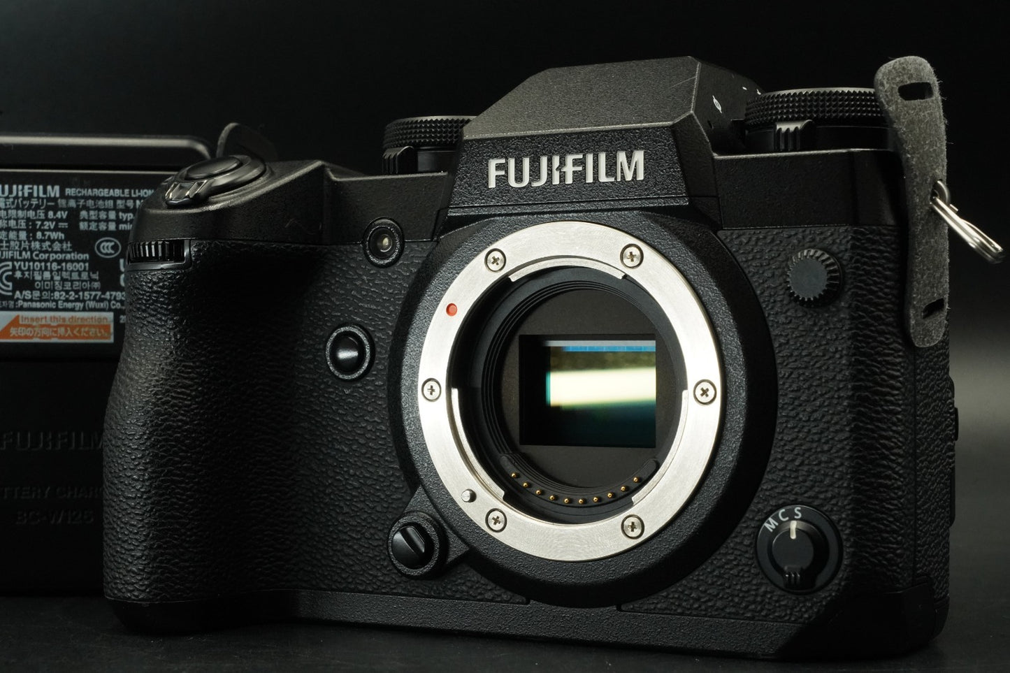 Fujifilm X-H1 24.3 MP Mirrorless Camera Black -32480 cuts- #11836
