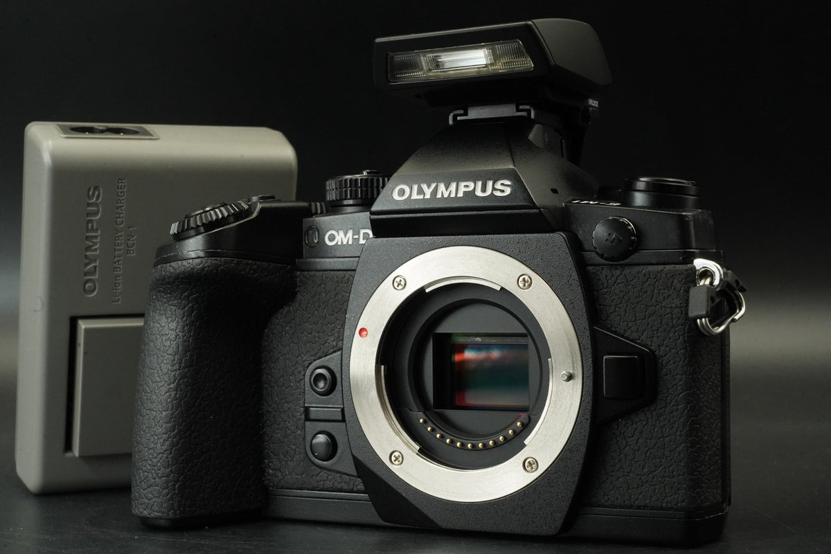 Olympus OM-D E-M1 Mark 1 Digital Camera Black Body -1123 cuts- #12381