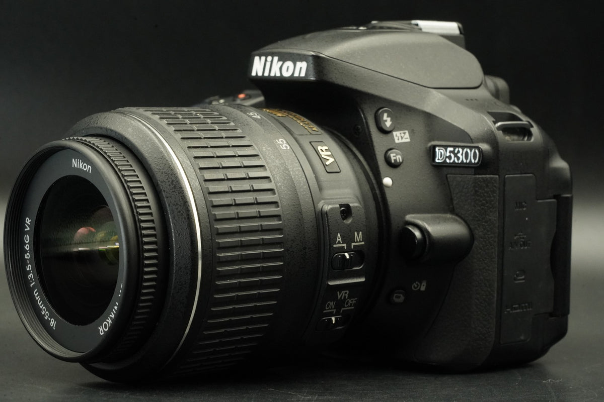 Nikon D5300 AF-S 18-55mm + 55-300mm Lens -147K cuts- US STOCK #12230