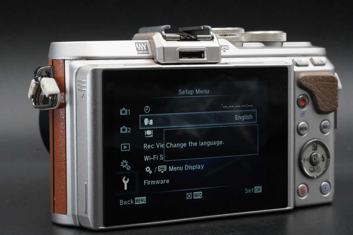 Olympus E-PL8 Brown w/ 2 lenses Digital Mirrorless Camera -5319 cuts- #11029