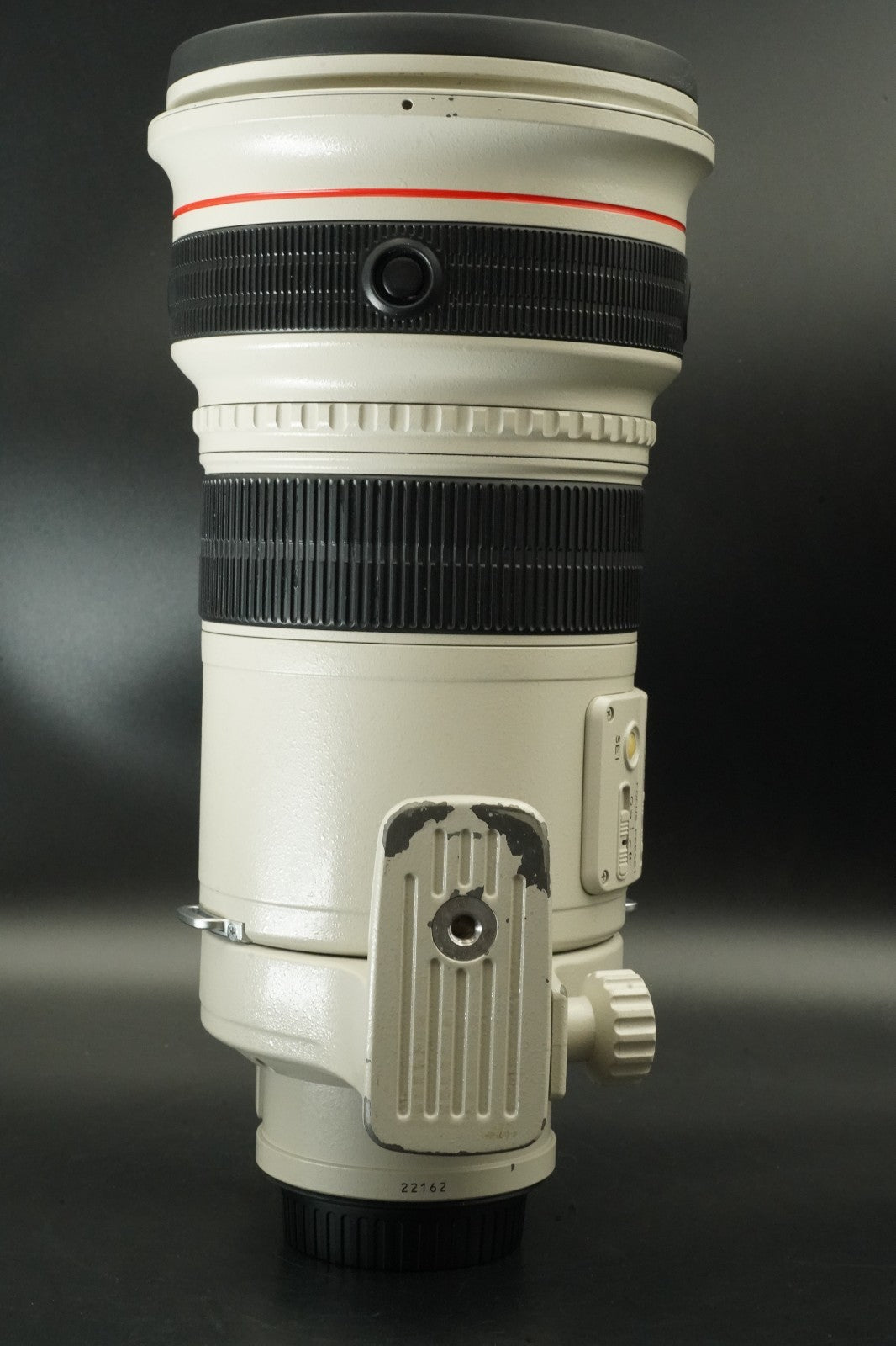 Canon EF 300mm F/2.8 L IS USM Lens w/ BOX US STOCK #11896