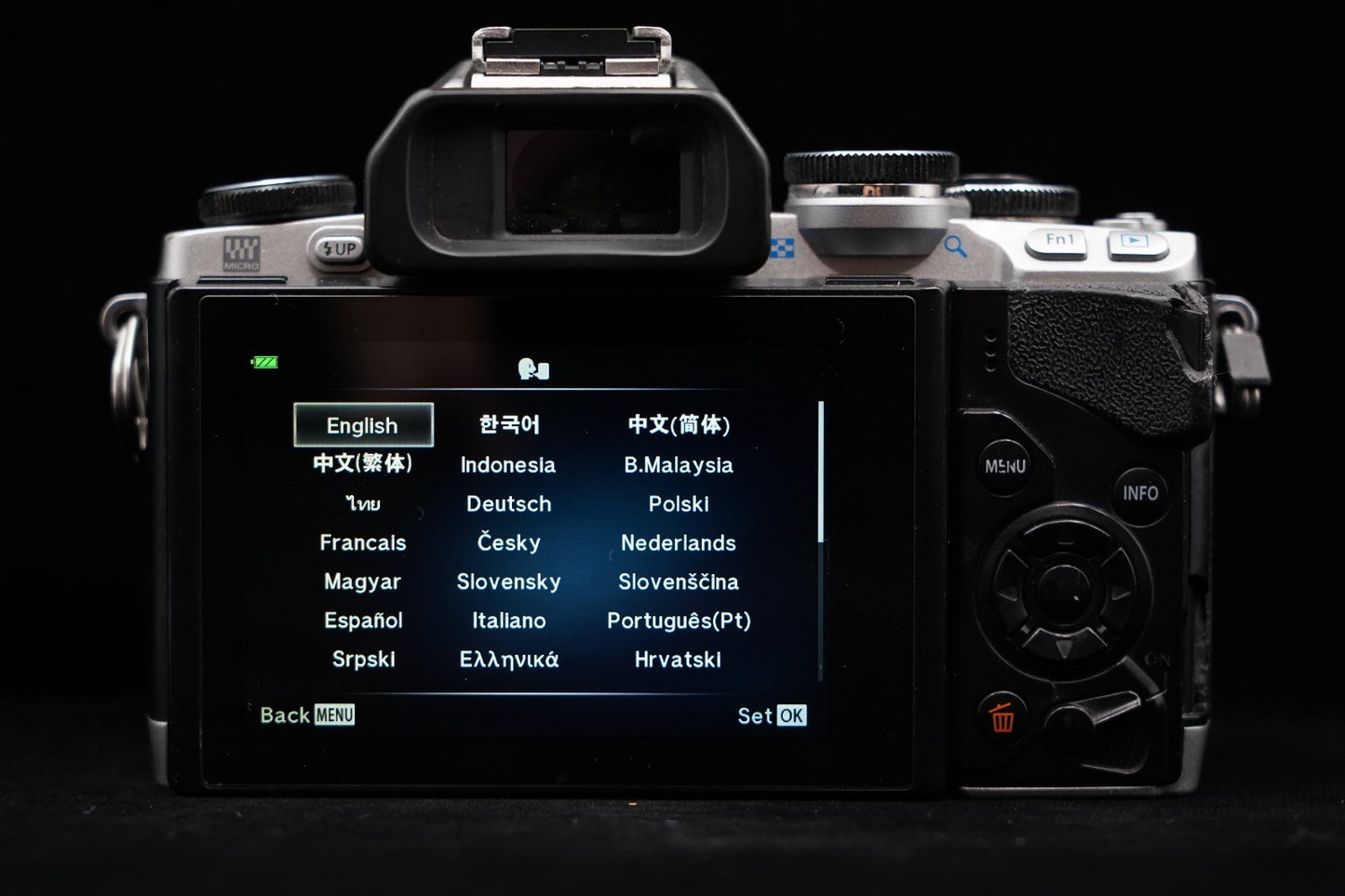 Olympus OM-D E-M10 16.1MP Digital SLR Camera Silver Japan US Duty Paid 9806