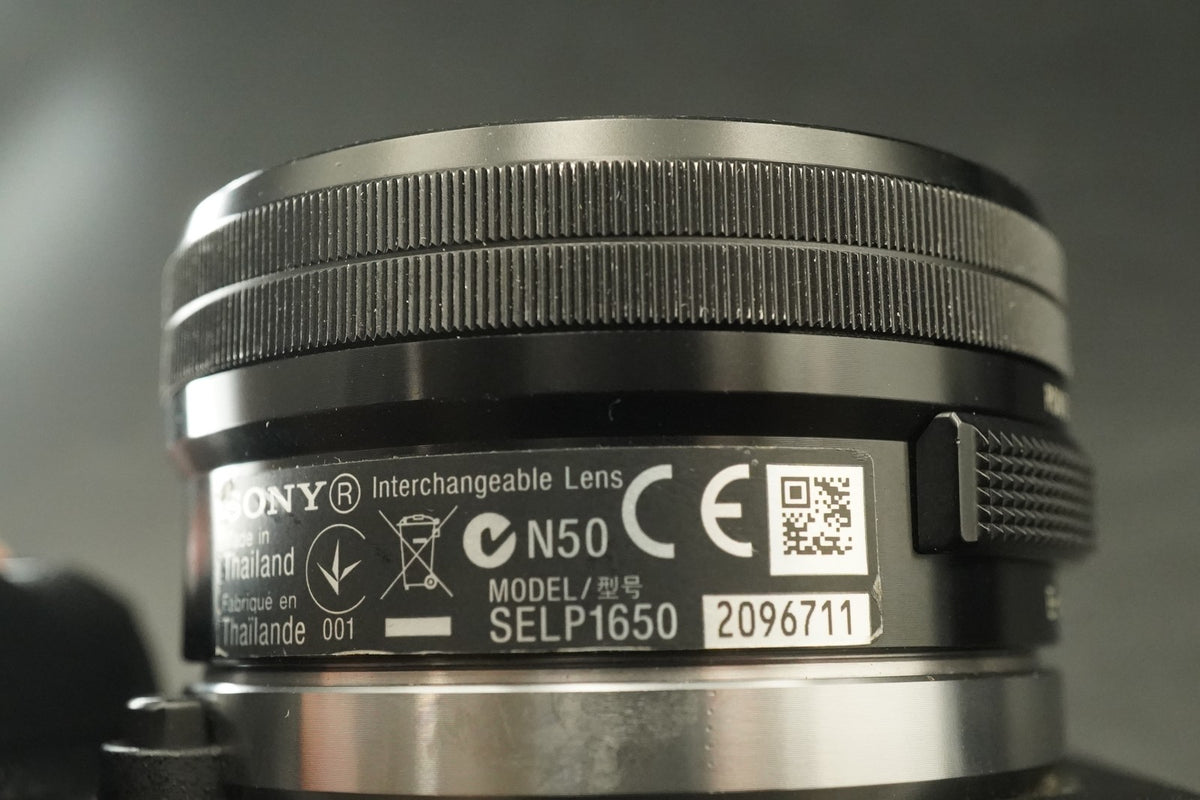 Sony α NEX-6 Digital Camera w/ 16-50mm PZ Lens ENGLISH OK -4657 cut- #12454