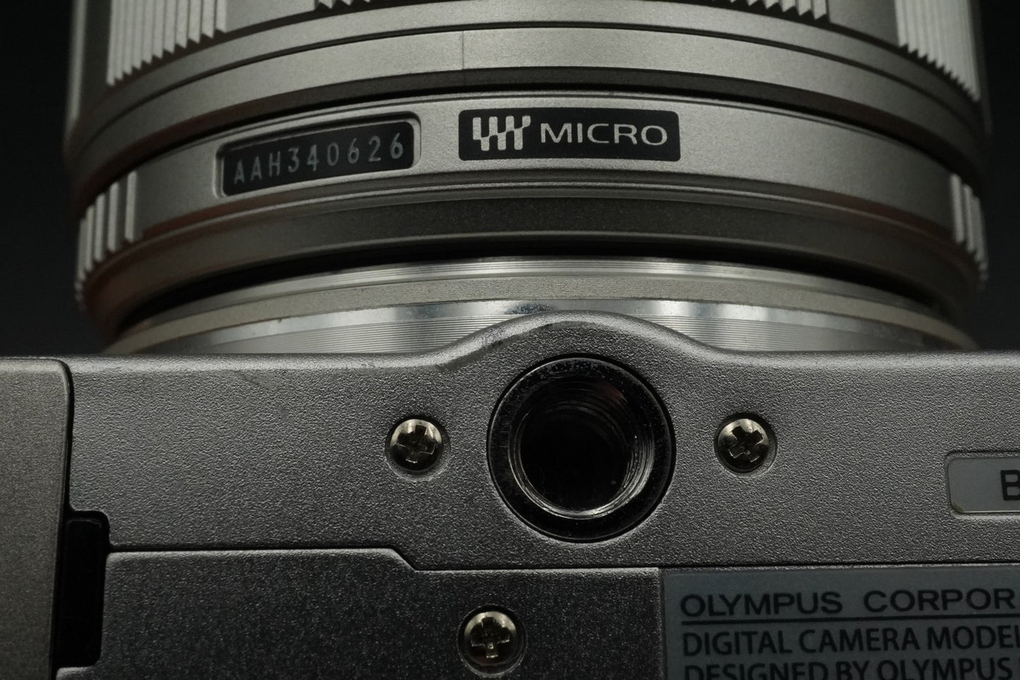 Olympus E-PL8 14-42mm/ 40-150mm 2 Lenses Digital Camera US Duty Paid 10450