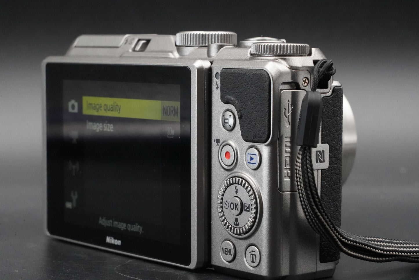 Nikon COOLPIX A900 20.3MP 35x Compact Digital Camera Silver #10987