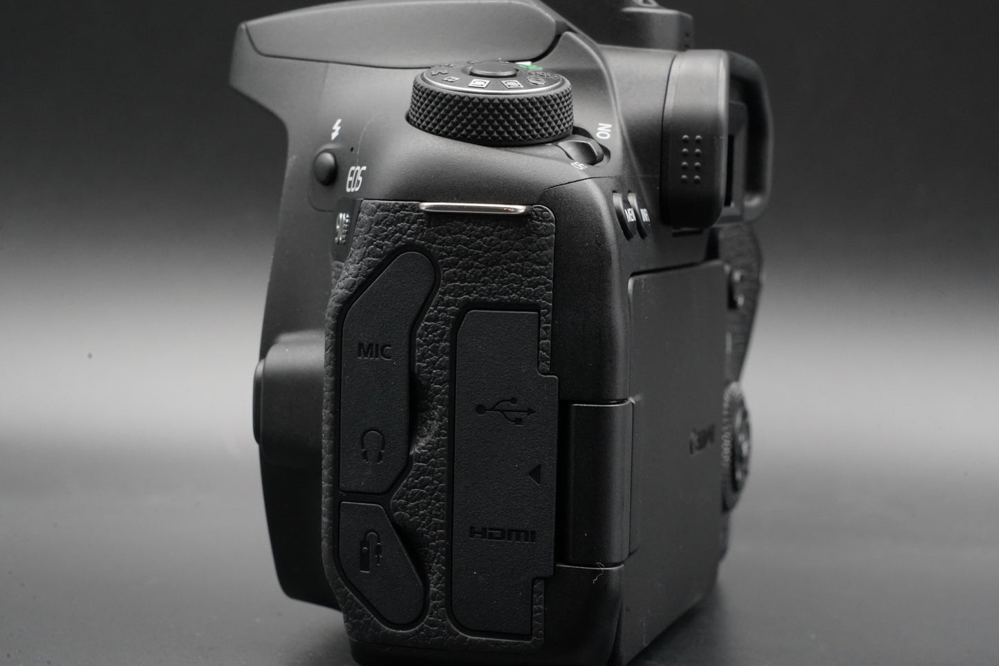 Canon EOS 90D 32.2MP Digital SLR Camera Body Only 10675