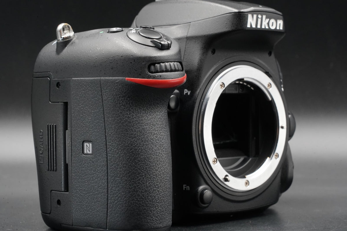 Nikon D7200 24.2 MP Digital SLR Camera Body Only US STOCK #11265