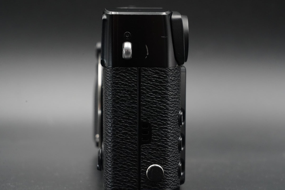 Fujifilm X-Pro1 Mirrorless Digital Camera Black Japan #12168