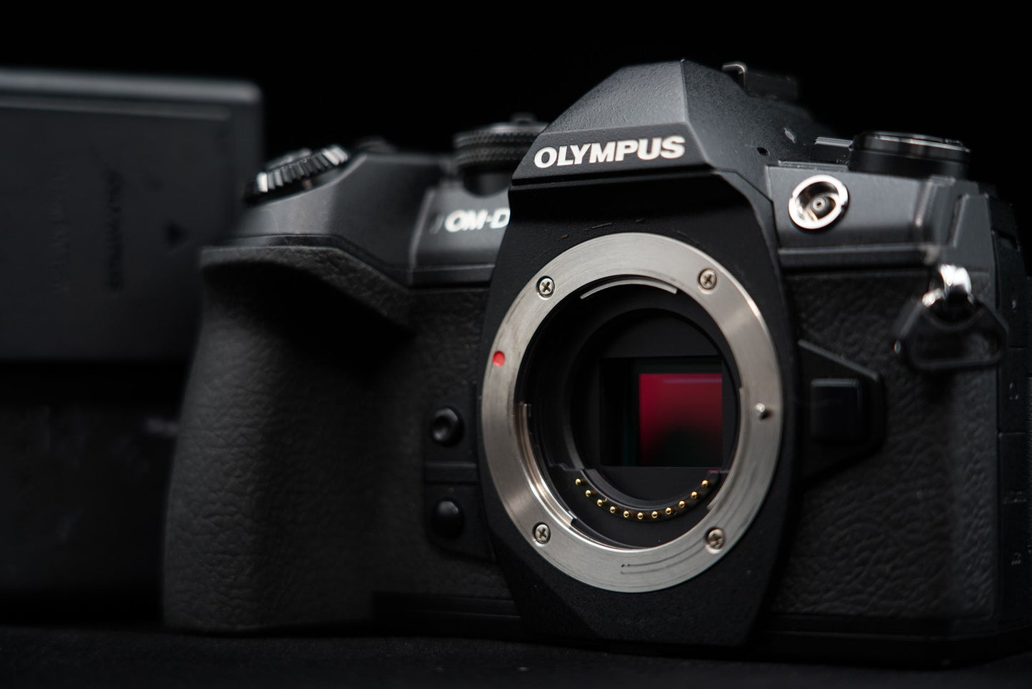Olympus OM-D E-M1 Mark II Digital Camera Black Body JAPAN US Duty Paid 10020