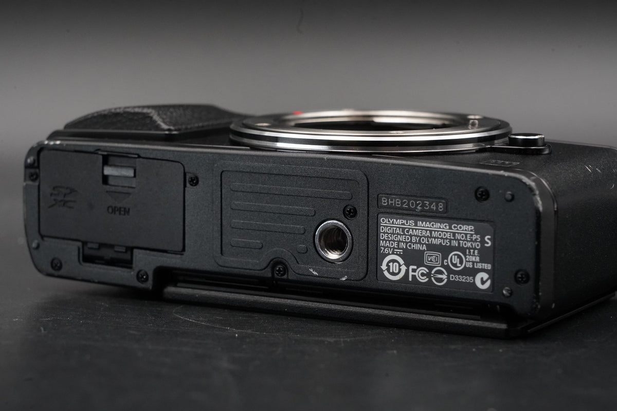 Olympus PEN E-P5 Black Body Wifi Digital Camera US STOCK #11047