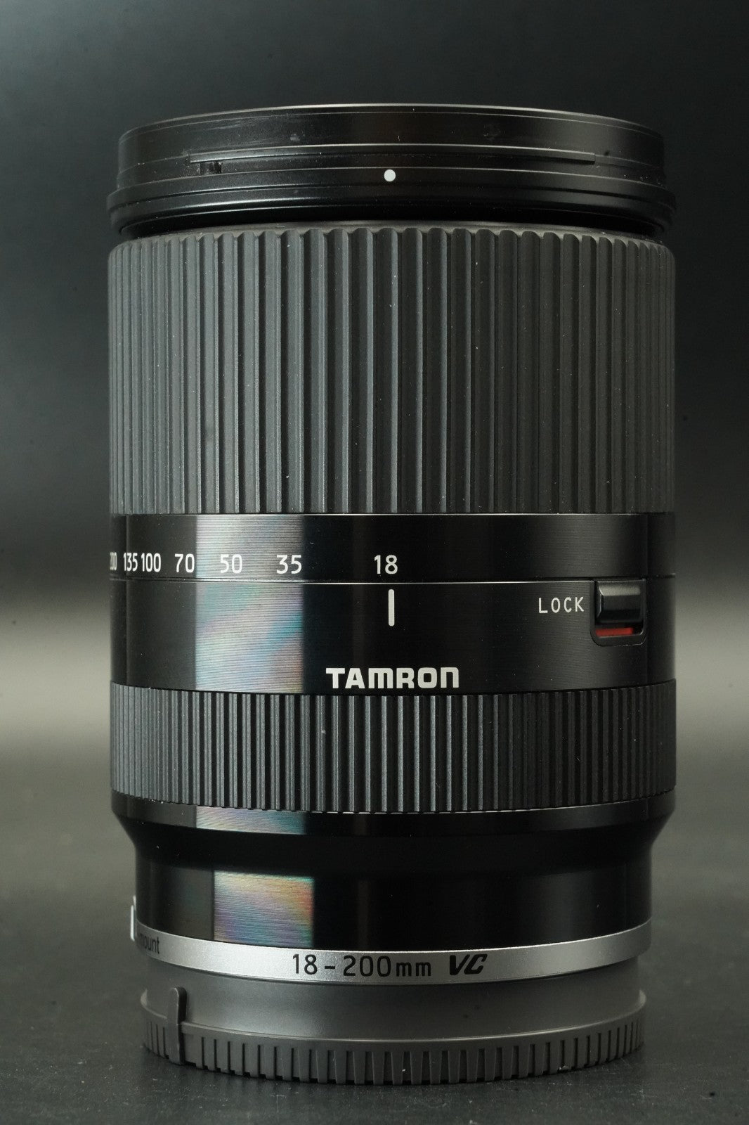 Tamron B011 18-200mm f/3.5-6.3 Di III VC Black for Sony E-Mount 111642 1643