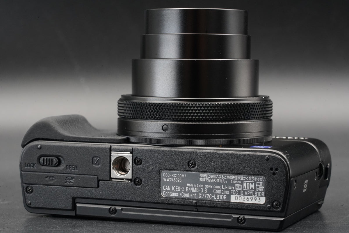 Sony Cyber-Shot DSC-RX100M7 VII Mark 7 Digital Camera 11409 #11465
