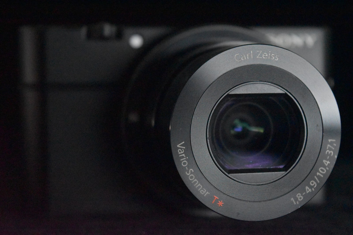 Sony Cyber-Shot DSC-RX100 35 Language Camera #11933-11934