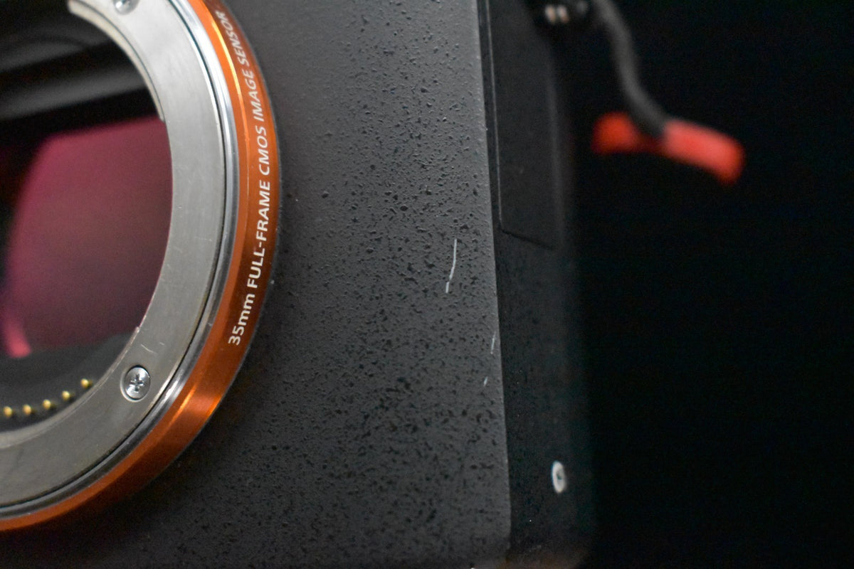 [US Duty Paid] Sony ILCE-7RM2 A7R II Spiegellose Digitale...
