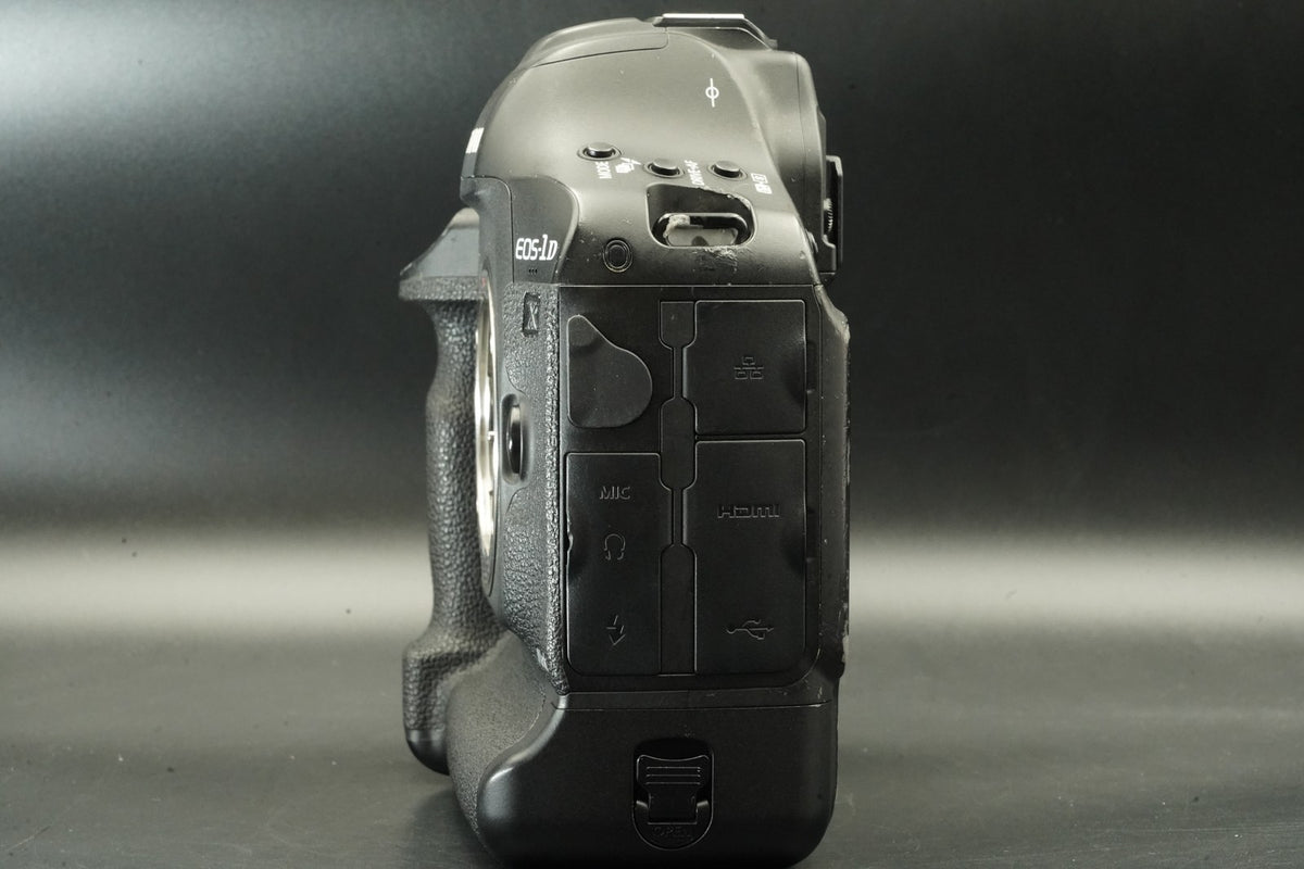 Canon EOS-1D X Mark II Body EOS-1DXMK2 #11993