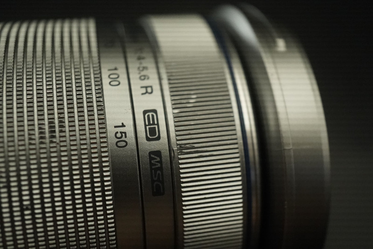 Olympus OM-D E-M10 Camera + 14-42mm 40-150mm -21257 cuts- US STOCK #11991