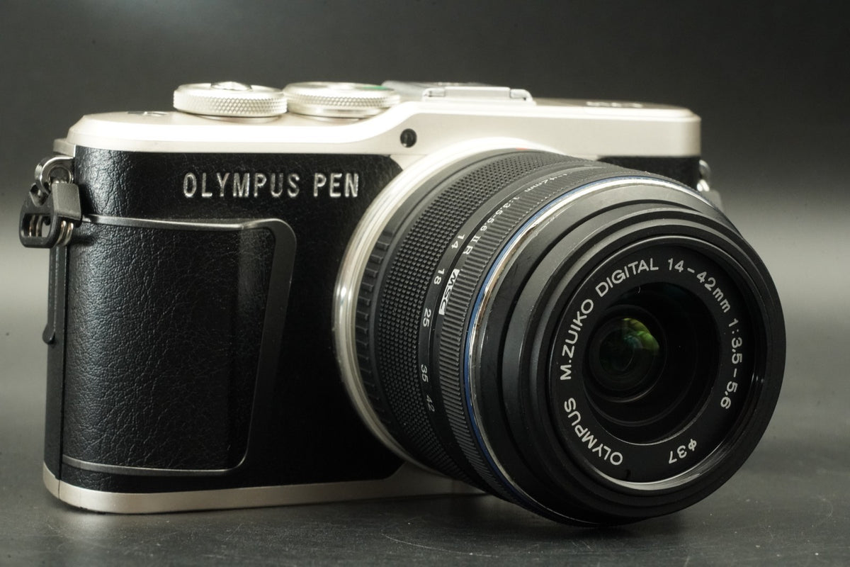 OLYMPUS PEN E-PL9 16.1MP Digitalkamera mit 2 Objektiven Silber -9536...