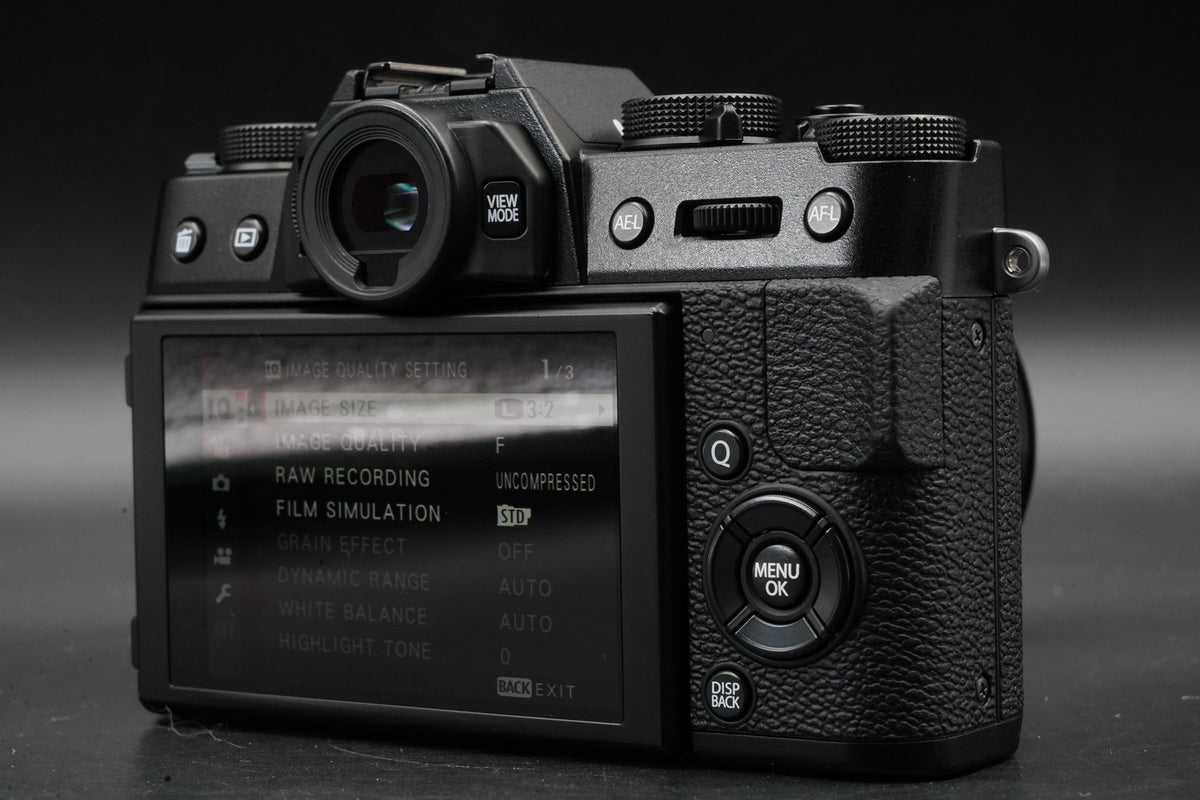 21 cuts!! Fujifilm X-T20 Mirrorless Digital Camera w/ XF 18-55 Lens Black 11401