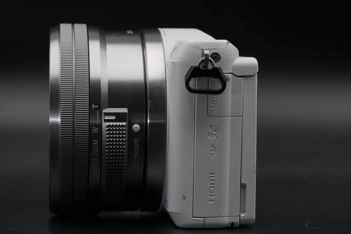Sony a5100 Mirrorless Digital Camera White -12191 cuts- US STOCK #11201