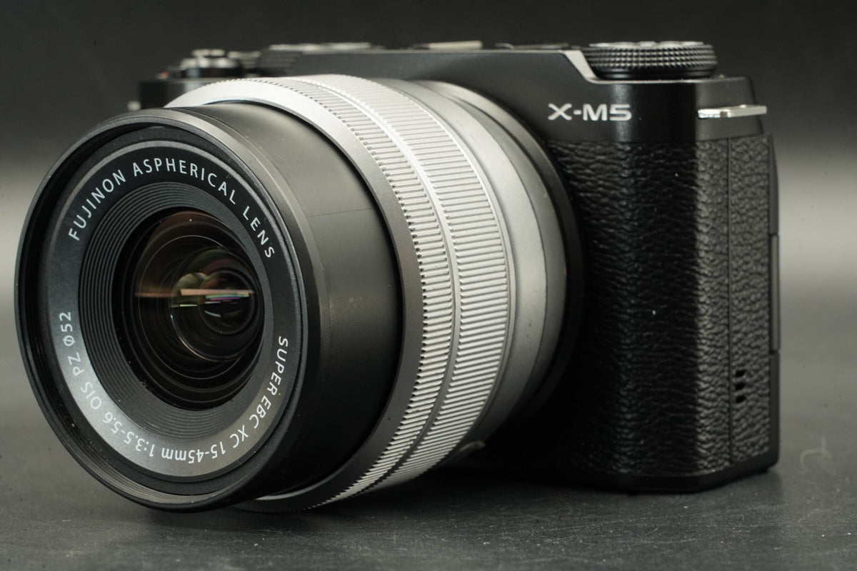 Fotocamera Fujifilm X-M5 nera con XC 15-45 mm dal Giappone -2248 tagli - #11463