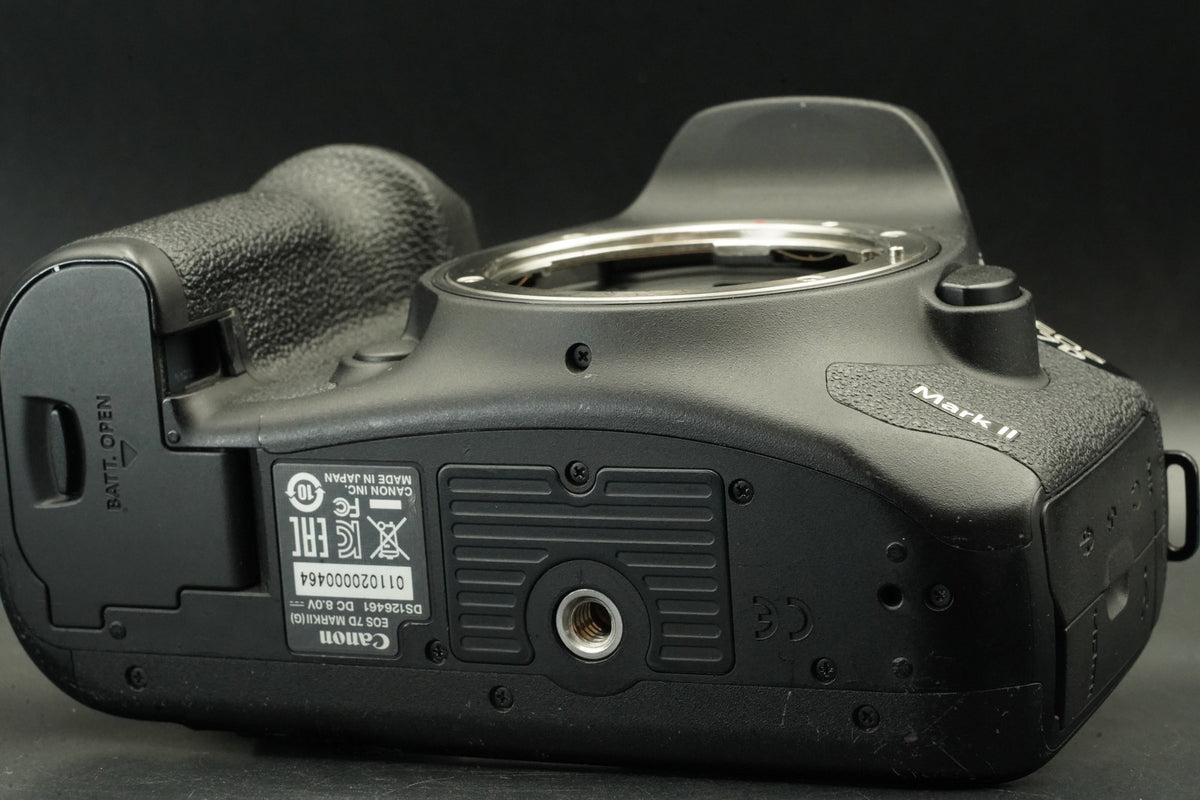 Canon EOS 7D Mark II DSLR Digital SLR Video Camera Used US STOCK #11989