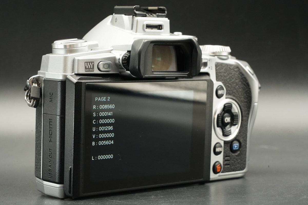 Olympus OM-D E-M1 Digital Camera Silver Body -8560 cuts- #11470