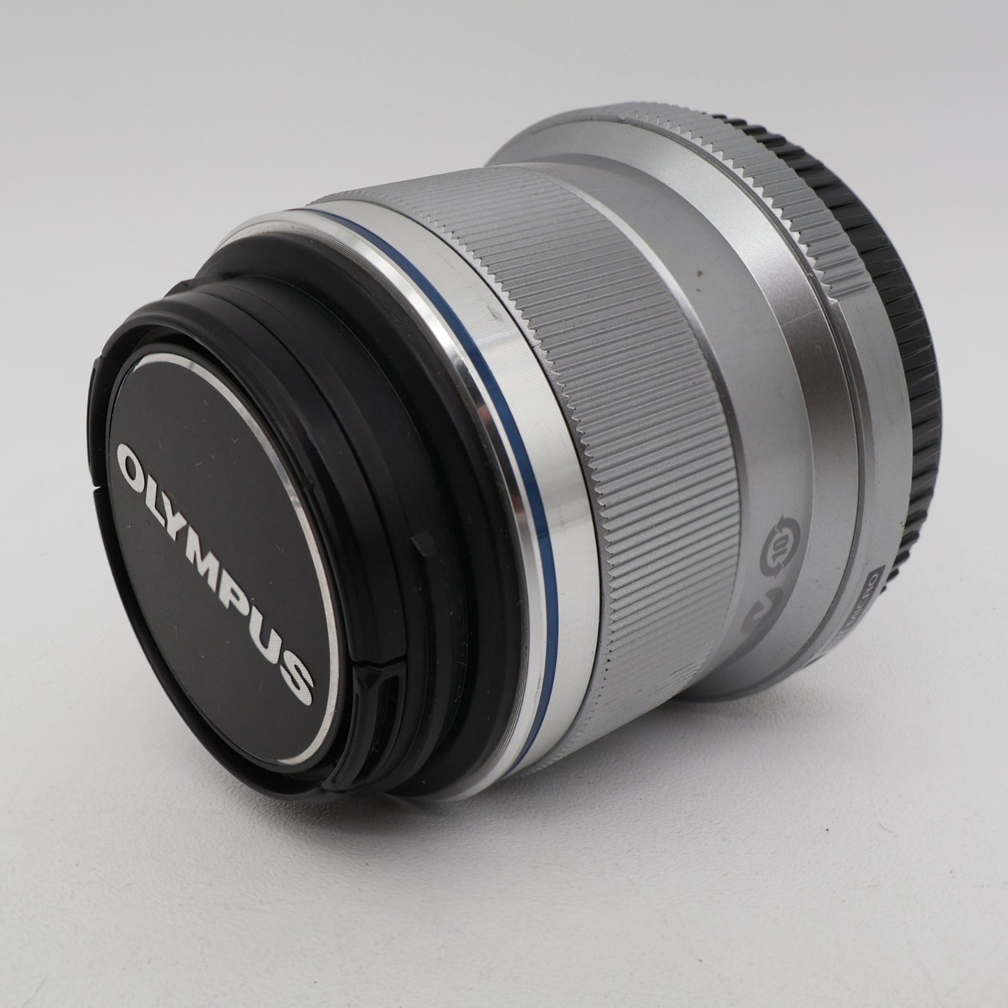 OLYMPUS M.ZUIKO 45mm F/1.8 Silver Lens Micro Four Thirds US Duty Paid R0384