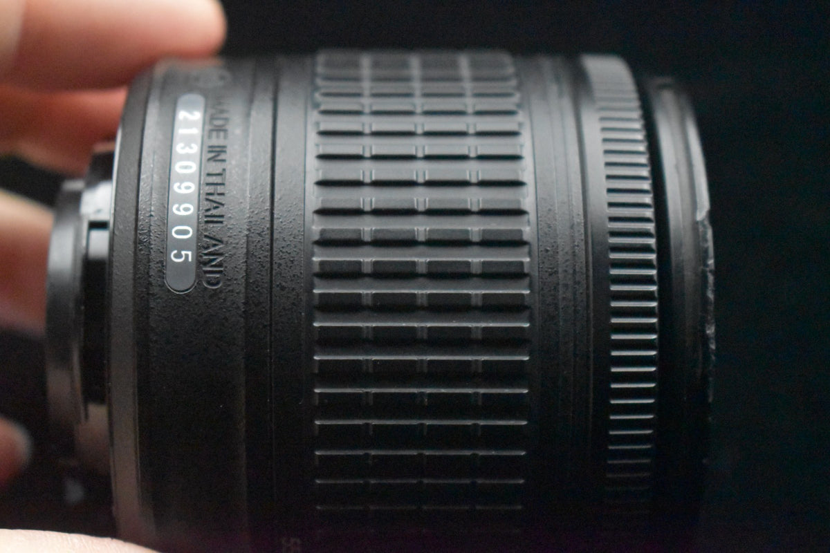 [US Duty Paid] Cámara de video digital Nikon D5300 24,2 MP DSLR con lente 9113