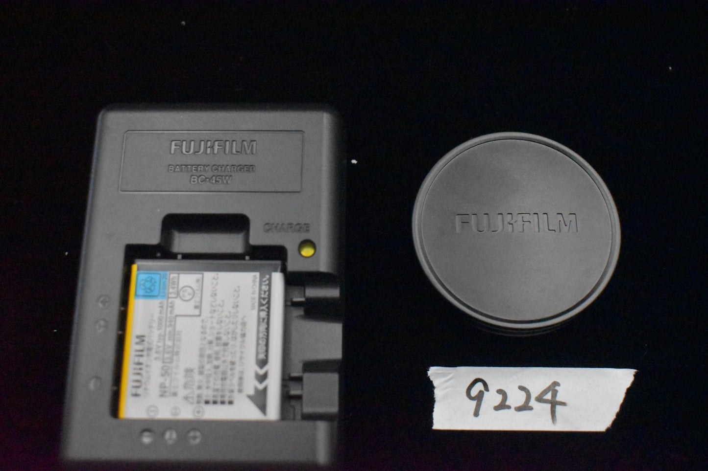 [US Duty Paid] Fujifilm X10 Black pPoint and Shoot Compact Digital Camera 9325