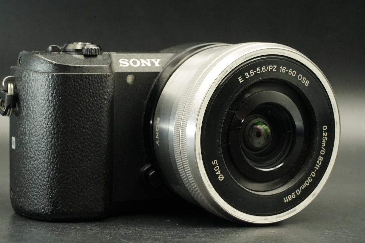 Sony Alpha a5100 Mirrorless Digital Camera w/ Lens Black -31000 cuts- #12535