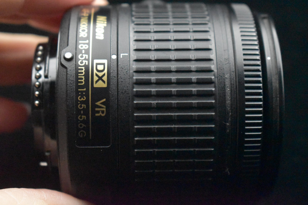 [US Duty Paid] Cámara de video digital Nikon D5300 24,2 MP DSLR con lente 9113
