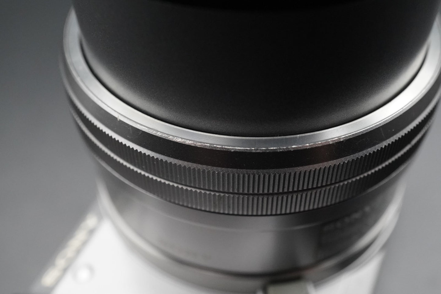 2 Lenses! Sony Alpha a5000 Mirrorless Digital Camera Silver with Lens 10483