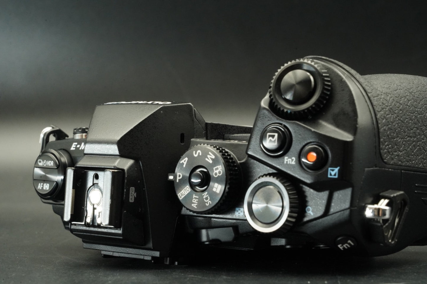 Olympus OM-D E-M1 Digital Camera Black Body -7429 cuts- #11814