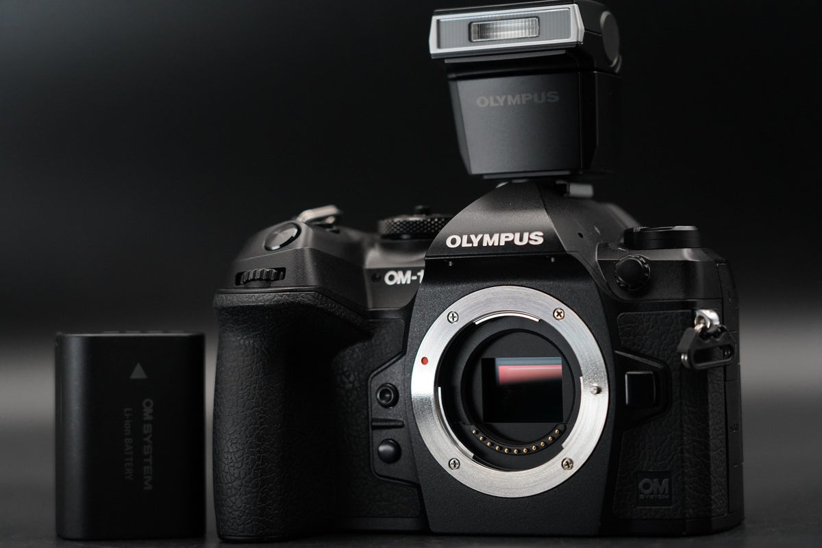 OLYMPUS OM System OM-1 Mirrorless Camera -574 cuts- US STOCK #11457