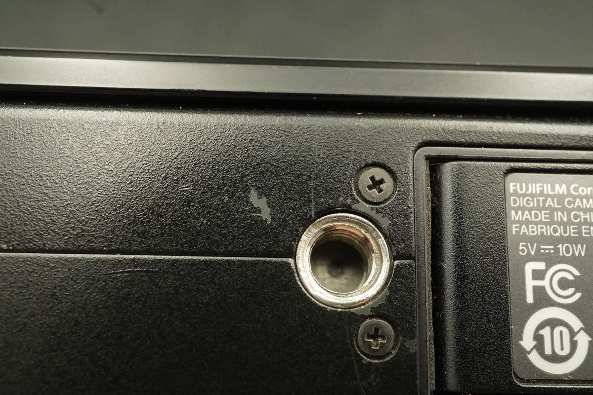 Fujifilm Fuji X70 X 70 Black 16.3MP Digital Camera #11988